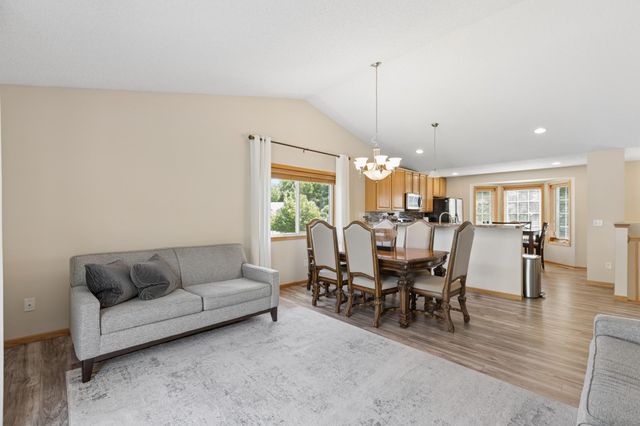 3951 Landings Drive, Saint Bonifacius, MN 55375