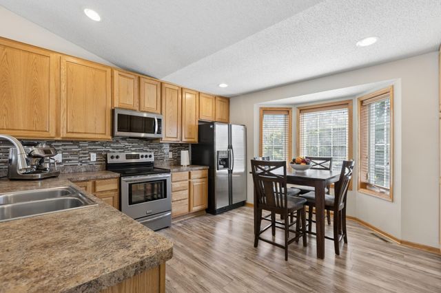 3951 Landings Drive, Saint Bonifacius, MN 55375