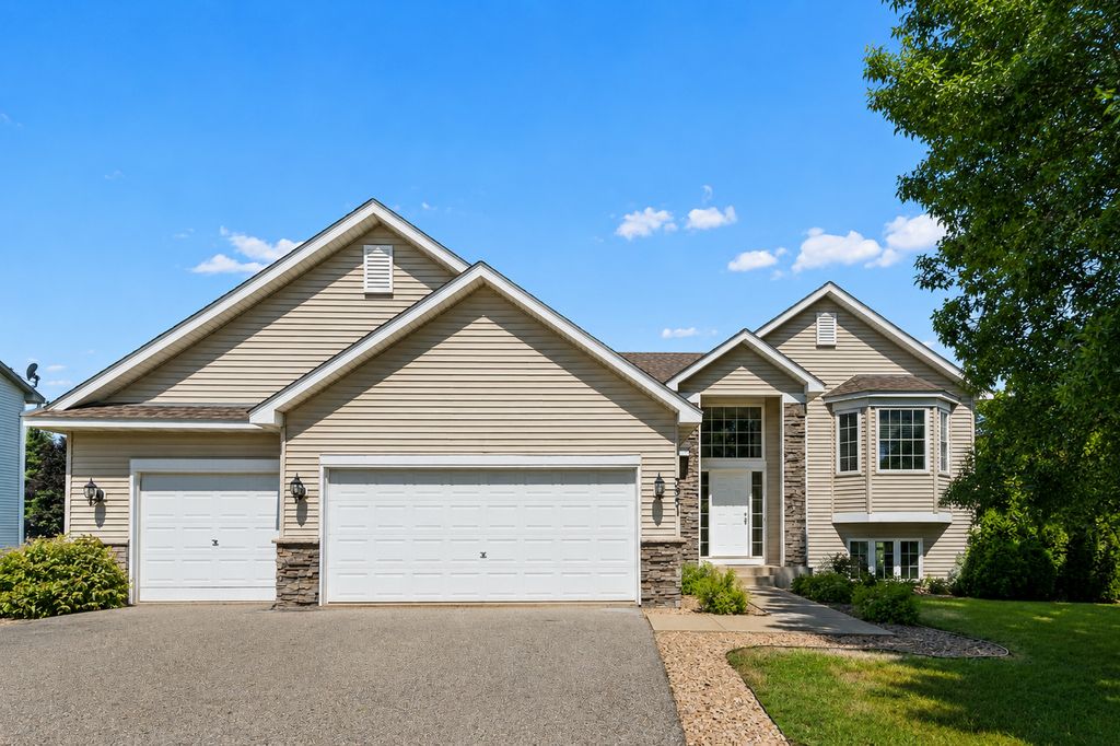 3951 Landings Drive, Saint Bonifacius, MN 55375 — photo 2