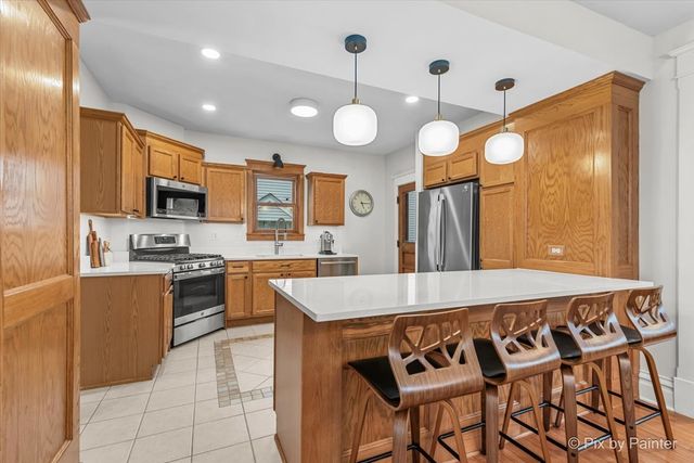 1028 S 4th Street, St. Charles, IL 60174