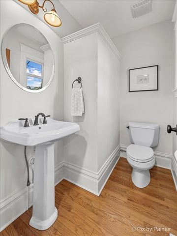 1028 S 4th Street, St. Charles, IL 60174