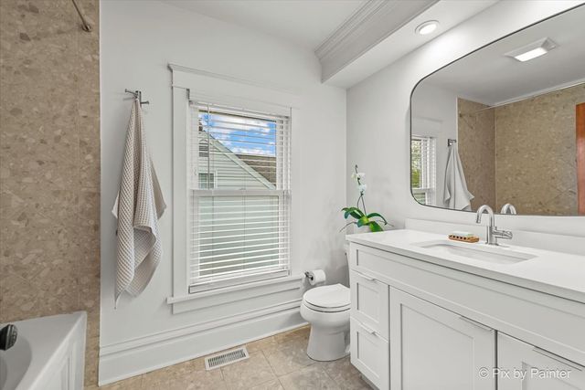 1028 S 4th Street, St. Charles, IL 60174