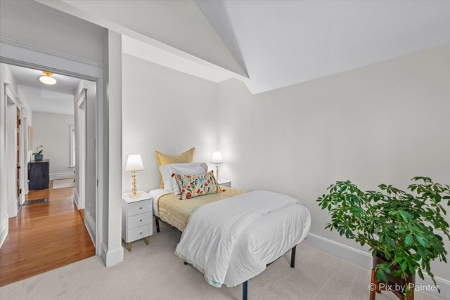 1028 S 4th Street, St. Charles, IL 60174