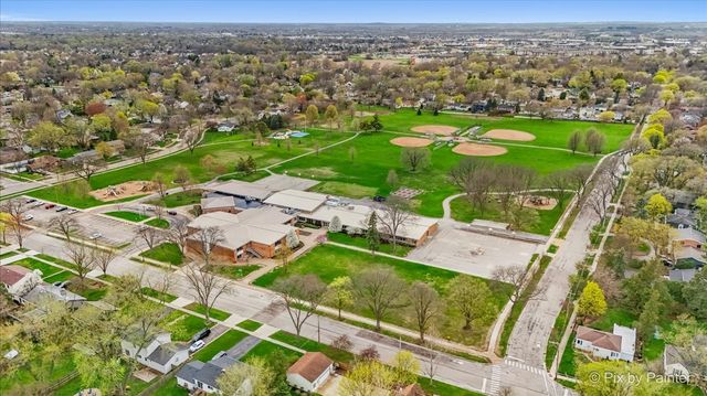 1028 S 4th Street, St. Charles, IL 60174