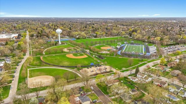 1028 S 4th Street, St. Charles, IL 60174