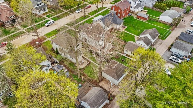 1028 S 4th Street, St. Charles, IL 60174