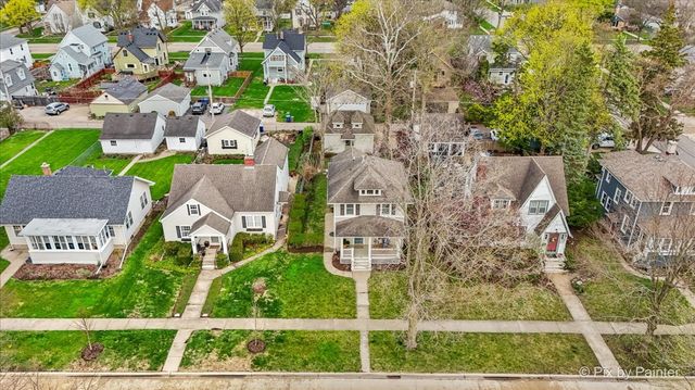 1028 S 4th Street, St. Charles, IL 60174