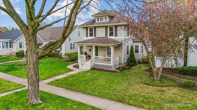 1028 S 4th Street, St. Charles, IL 60174