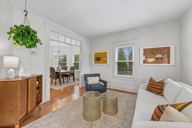 1028 S 4th Street, St. Charles, IL 60174