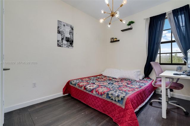 646 SW 12th St, Florida City, FL 33034