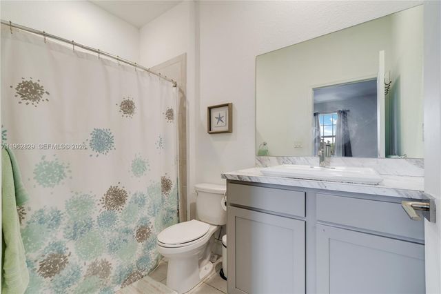 646 SW 12th St, Florida City, FL 33034