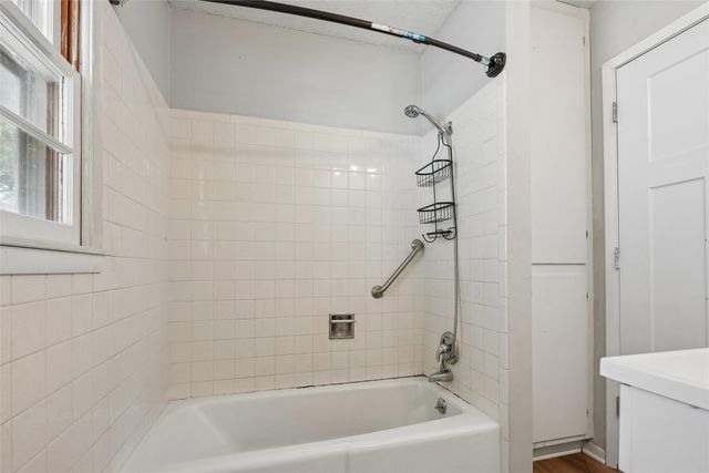 3507 Jefferson Avenue, Des Moines, IA 50310