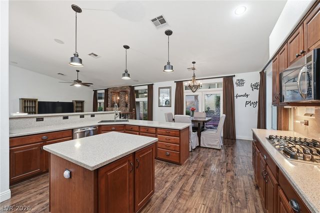 7651 Man O War Street, Las Vegas, NV 89131