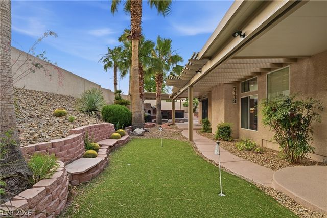 7651 Man O War Street, Las Vegas, NV 89131
