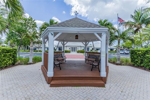 130 Cypress Club Drive 323, Pompano Beach, FL 33060