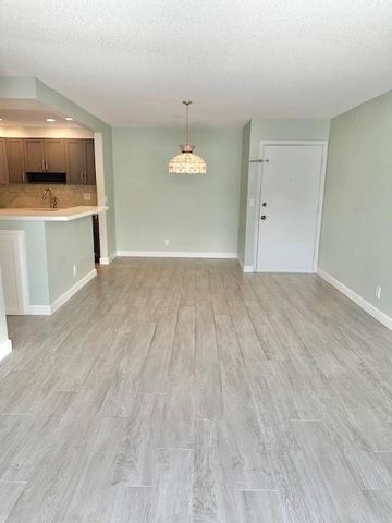 130 Cypress Club Drive 323, Pompano Beach, FL 33060