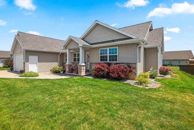 2143 W MELCORN CIRCLE, De Pere, WI 54115