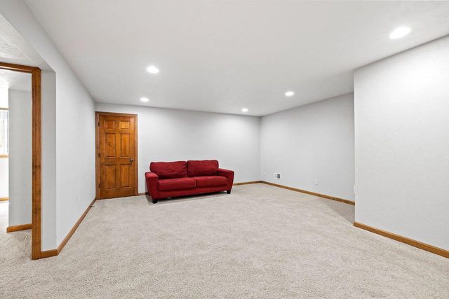 2143 W MELCORN CIRCLE, De Pere, WI 54115