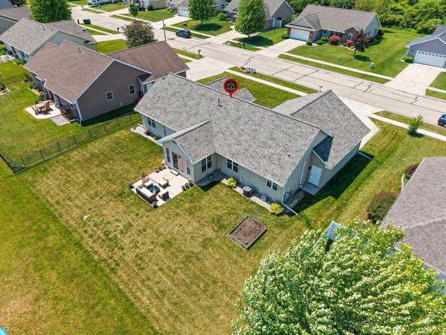 2143 W MELCORN CIRCLE, De Pere, WI 54115
