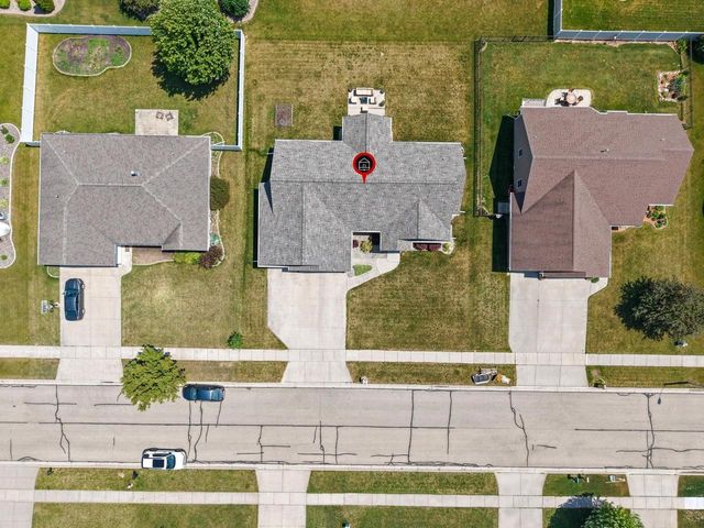 2143 W MELCORN CIRCLE, De Pere, WI 54115