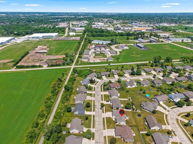 2143 W MELCORN CIRCLE, De Pere, WI 54115