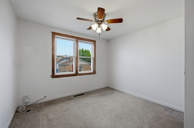 7018 W Newport Avenue, Chicago, IL 60634
