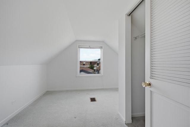 7018 W Newport Avenue, Chicago, IL 60634
