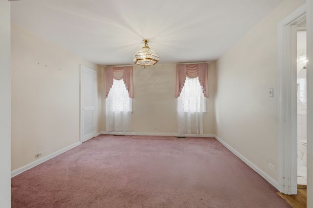 7018 W Newport Avenue, Chicago, IL 60634