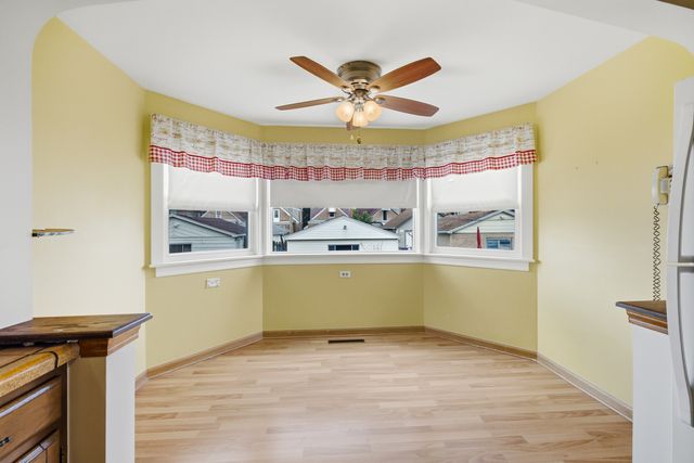 7018 W Newport Avenue, Chicago, IL 60634