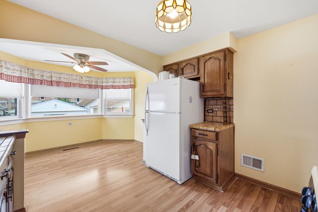 7018 W Newport Avenue, Chicago, IL 60634