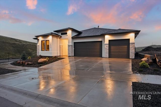 7615 Brown Wy, Eagle, ID 83629