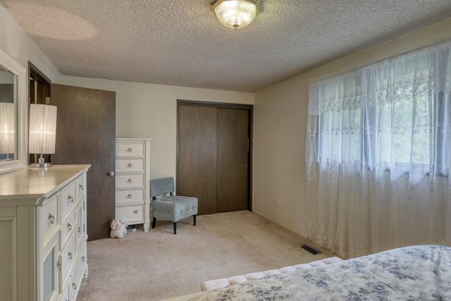 1026 W Bellwood Dr, Spokane, WA 99218