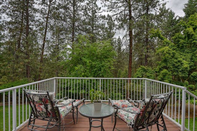 1026 W Bellwood Dr, Spokane, WA 99218