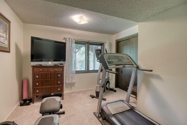 1026 W Bellwood Dr, Spokane, WA 99218