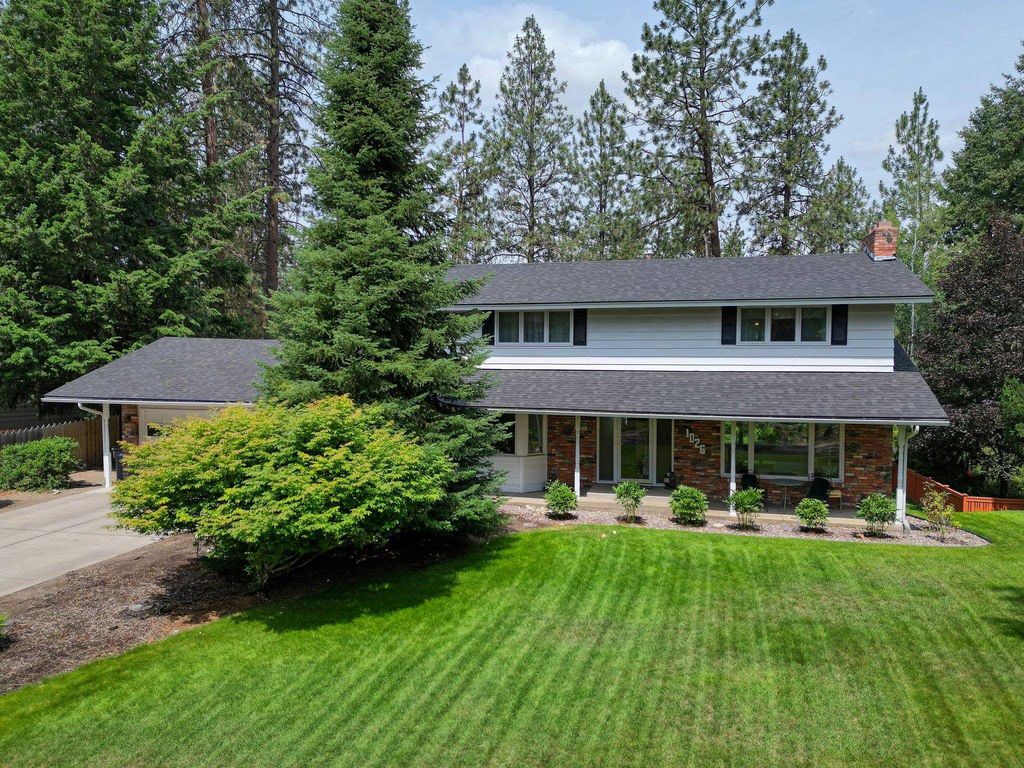 1026 W Bellwood Dr, Spokane, WA 99218