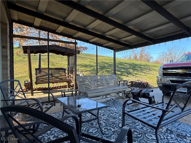 69142 Woods Road, Bridgeport, OH 43912