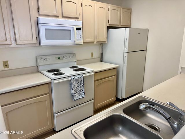 3830 E LAKEWOOD Parkway E 1075, Phoenix, AZ 85048