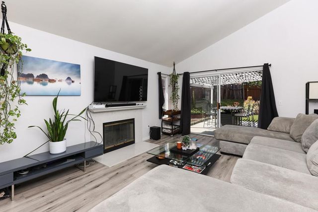 10402 Rancho Carmel Drive, San Diego, CA 92128