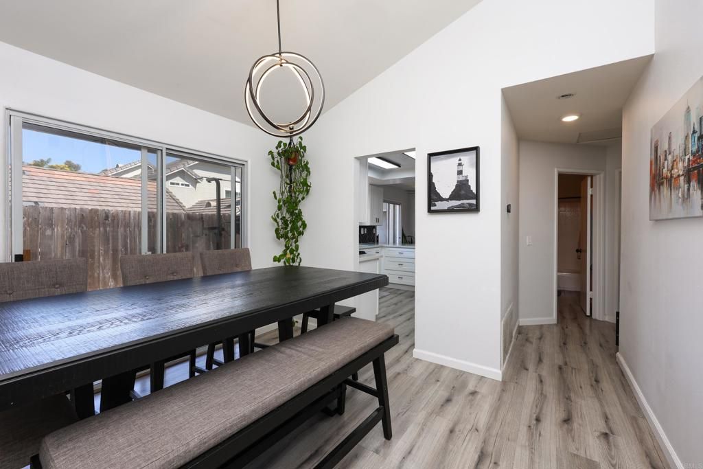 Image 13 of property listing at 10402 Rancho Carmel Drive, San Diego, CA 92128