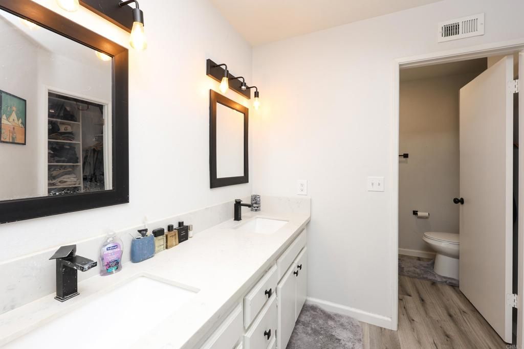 Image 20 of property listing at 10402 Rancho Carmel Drive, San Diego, CA 92128