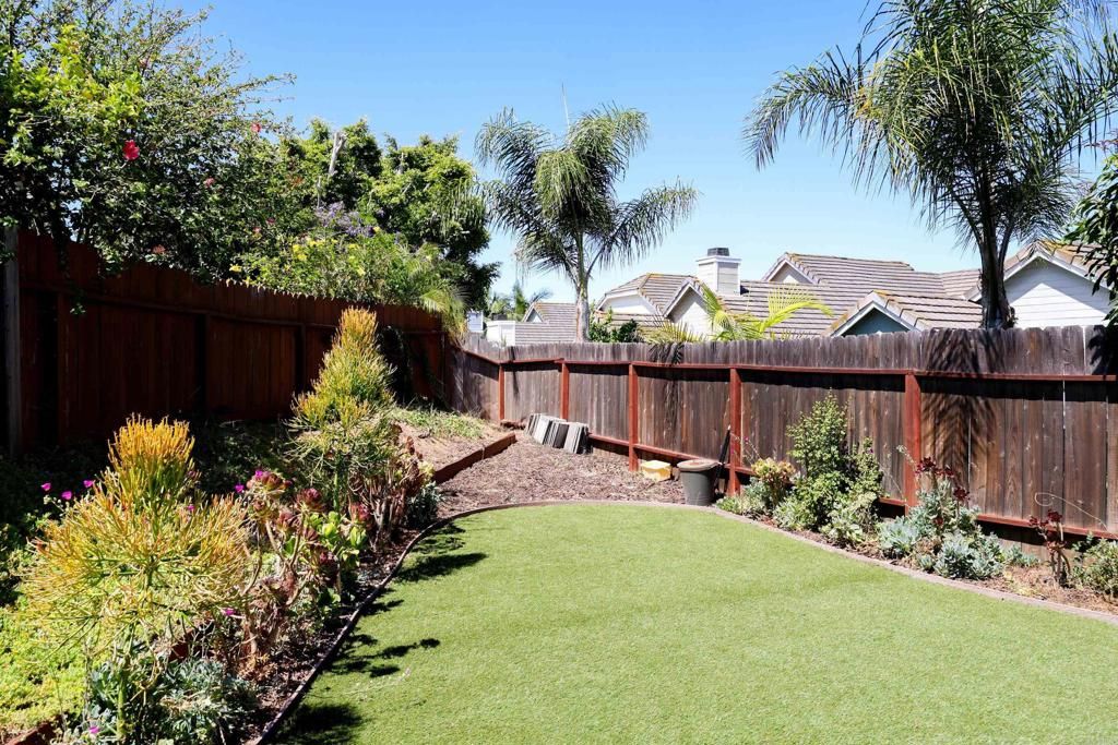 Image 30 of property listing at 10402 Rancho Carmel Drive, San Diego, CA 92128