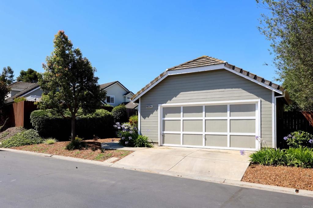 Image 38 of property listing at 10402 Rancho Carmel Drive, San Diego, CA 92128