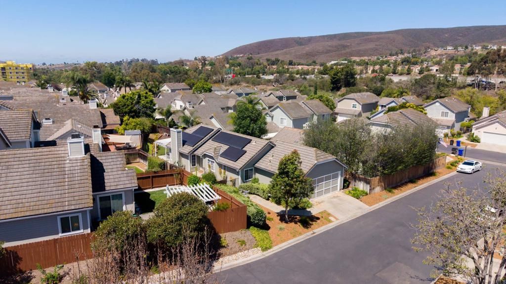 Image 42 of property listing at 10402 Rancho Carmel Drive, San Diego, CA 92128
