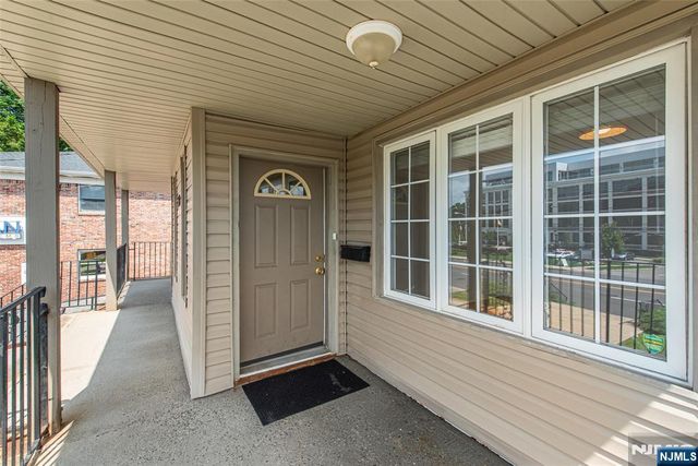 160 Bloomfield Avenue B, Verona, NJ 07044