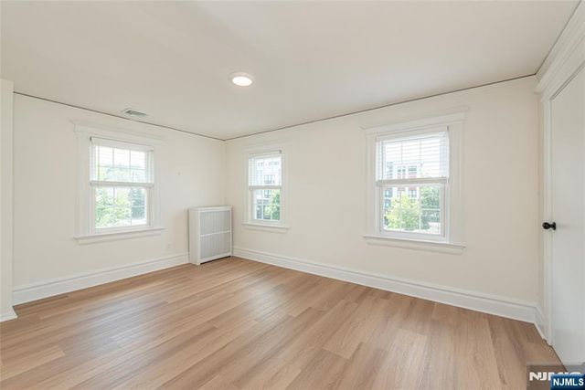160 Bloomfield Avenue B, Verona, NJ 07044