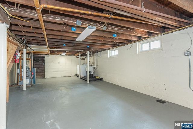 160 Bloomfield Avenue B, Verona, NJ 07044