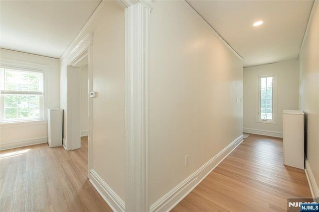 160 Bloomfield Avenue B, Verona, NJ 07044