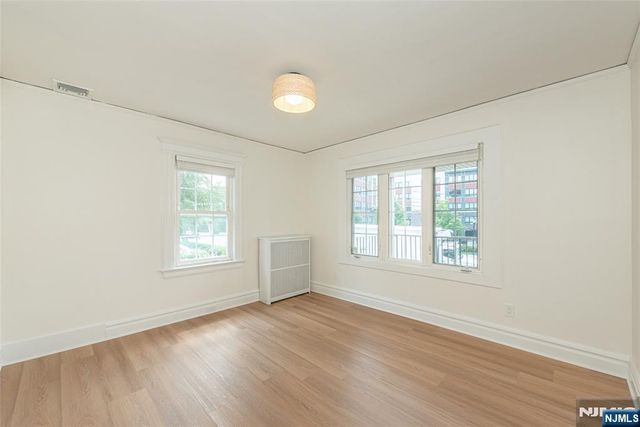 160 Bloomfield Avenue B, Verona, NJ 07044