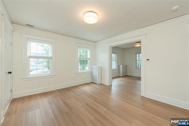 160 Bloomfield Avenue B, Verona, NJ 07044