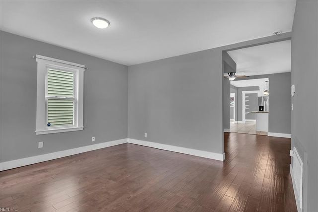 1136 Seaboard AVE, Chesapeake, VA 23324